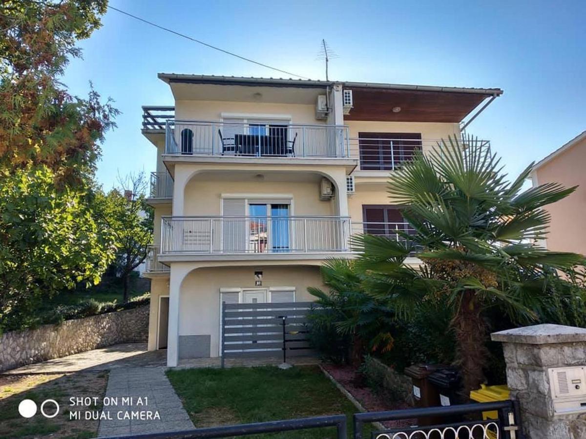Apartment Vesel Malinska Bagian luar foto