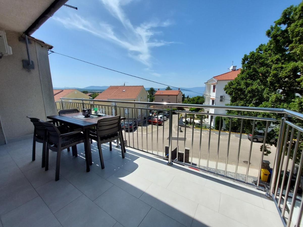 Apartment Vesel Malinska Bagian luar foto
